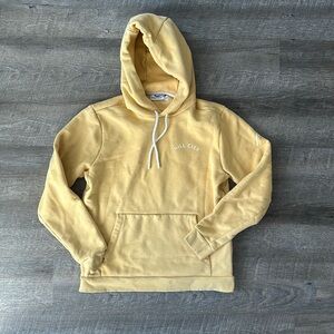 HILL CITY men’s small. Excellent condition yellow hoodie